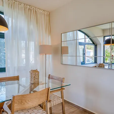 Bellu - Govino Bay 2br Maisonette With Common Pool Appartement
