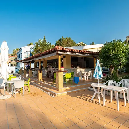 Bellu - Govino Bay 2br Maisonette With Common Pool Appartamento *
